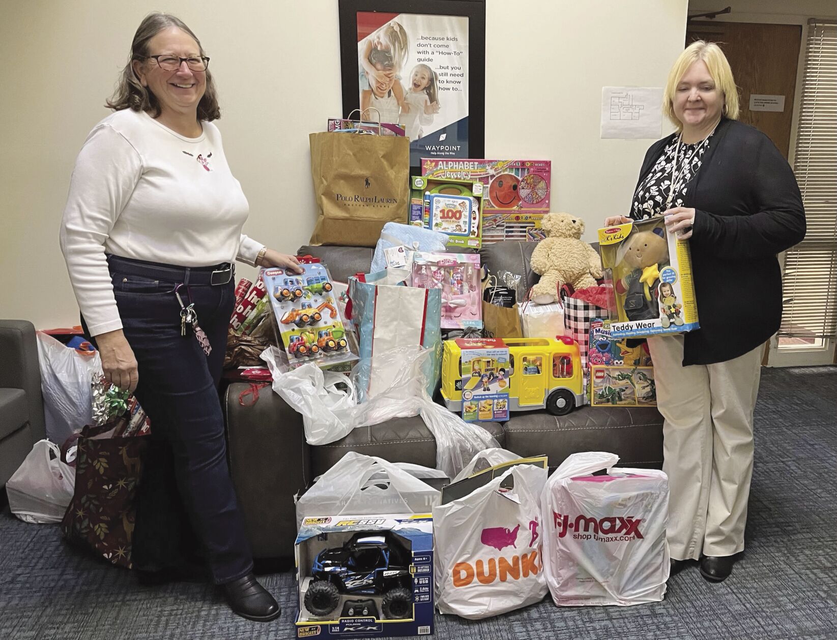 Moultonborough Women's Club hears holiday songs, donate toys to charity